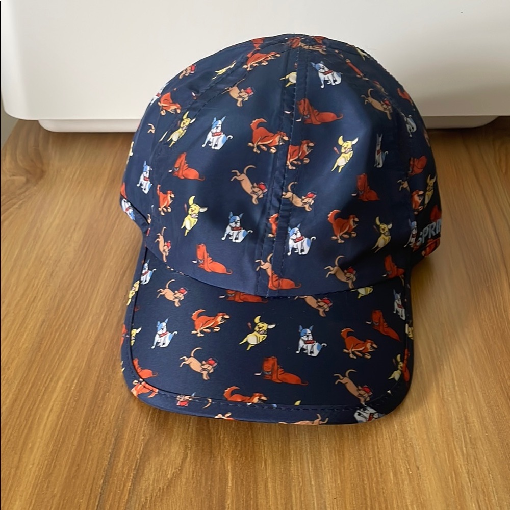 Sprints Running Hat with dog print